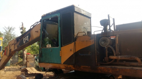 ขายหัวเก๋ง CAT E200B พร้อมชุดคอนโทรน