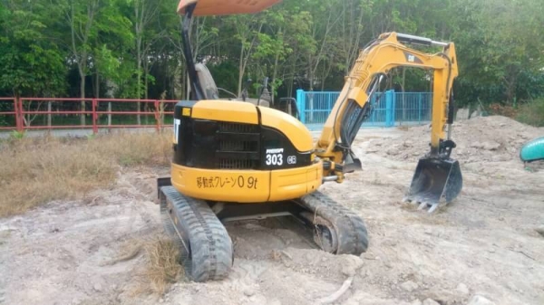 CAT 303 CR