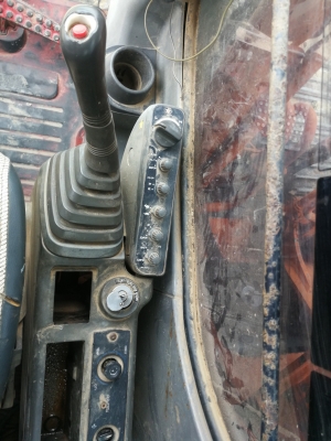 ขายรถแม็คโครฮิตาชิ ZX200-1 ขายรถแม็คโครฮิตาชิ ZX200-1