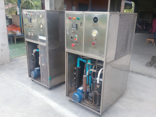 ขายเครื่องชิลเลอร์ ขนาด 5 ตัน 60,000 BTU รุ่น RTC.5AST ปี 2005 มีระบบระบายความร้อนในตัว พร้อมใช้งาน