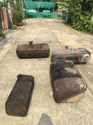 ขายถังนำมัน200ลิตรใบละ2000มี3ใบโทร0643130366