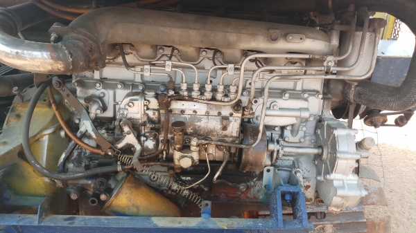 รถเกี่ยว เครื่องอีซูซุ  175 แรง  เดิน 7 ปั้ม 22  ทำงานปกติ  280,000