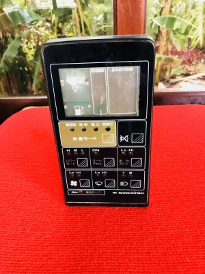 ขาย กล่อง จอ KOMATSU PC200-5