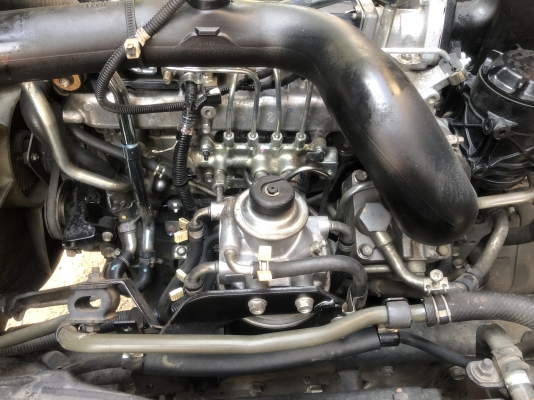 ขาย6ล้อIsuzu FRR210แรงปี56ยูโร3กระบะคาร์โก้คอกแป็ปอย่างดี ยาว5.70เมตร