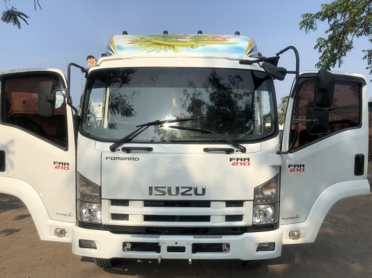 ขาย6ล้อIsuzu FRR210แรงปี56ยูโร3กระบะคาร์โก้คอกแป็ปอย่างดี ยาว5.70เมตร