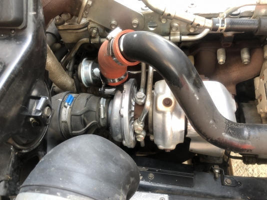 ขาย6ล้อIsuzu FRR210แรงปี56ยูโร3กระบะคาร์โก้คอกแป็ปอย่างดี ยาว5.70เมตร