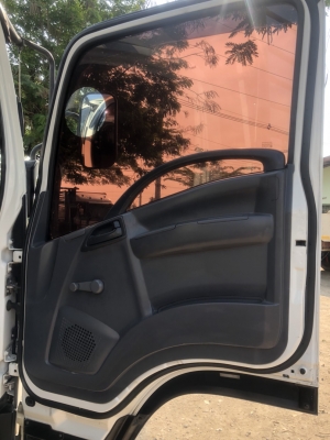 ขาย6ล้อIsuzu FRR210แรงปี56ยูโร3กระบะคาร์โก้คอกแป็ปอย่างดี ยาว5.70เมตร
