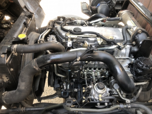 ขาย6ล้อIsuzu FRR210แรงปี56ยูโร3กระบะคาร์โก้คอกแป็ปอย่างดี ยาว5.70เมตร