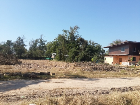 ที่ดินเปล่า ขนาดพื้นที่โดยประมาณ34&times;106เมตร