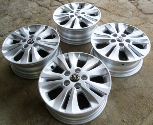 แม็กป้ายแดง รีโว่ ขอบ16 เอนไกแท้ 5รู114 ใหม่กริ๊บ ไร้รอยขีดข่วน แม็กป้ายแดง รีโว่ ขอบ16 เอนไกแท้ 5รู114 ใหม่กริ๊บ ไร้รอยขีดข่วน