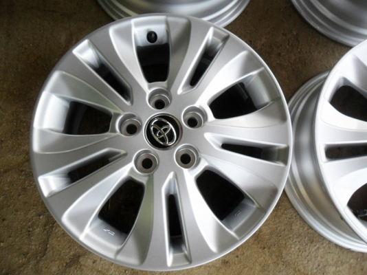 แม็กป้ายแดง รีโว่ ขอบ16 เอนไกแท้ 5รู114 ใหม่กริ๊บ ไร้รอยขีดข่วน แม็กป้ายแดง รีโว่ ขอบ16 เอนไกแท้ 5รู114 ใหม่กริ๊บ ไร้รอยขีดข่วน