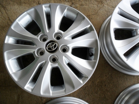 แม็กป้ายแดง รีโว่ ขอบ16 เอนไกแท้ 5รู114 ใหม่กริ๊บ ไร้รอยขีดข่วน แม็กป้ายแดง รีโว่ ขอบ16 เอนไกแท้ 5รู114 ใหม่กริ๊บ ไร้รอยขีดข่วน