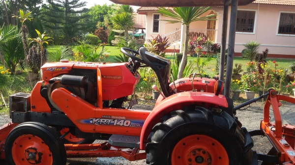 นั่งขับ KRT140 ดันหน้า ผาลหลัง ล้อเหล็ก เล่มทะเบียนพร้อม