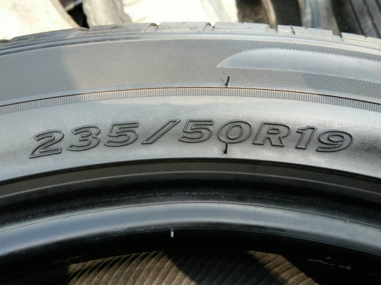 ขายยาง 235/50R19 HANKOOK ปี15 ยางไม่ร้าวไม่มีปะ ชุดละ 2800 บาท ขายยาง 235/50R19 HANKOOK ปี15 ยางไม่ร้าวไม่มีปะ ชุดละ 2800 บาท