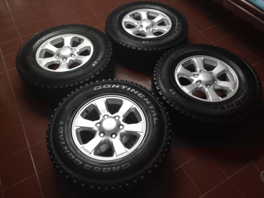 ล้อ Isuzu blue power 1.9 พร้อมยาง 245-70-16 ดอกหนา