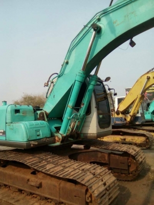 ขาย  1,190,000 KOBElCO SK200-6 YN 10 เครื่องดี ปั้มแรง เอวแน่น ไฟฟ้าครบ โซ่หน่า สภาพพร้อมใช้. เอกสารเล่มทะเบียน รถอยู่ ชัยภูมิ 090-772-3710 090-772-3708