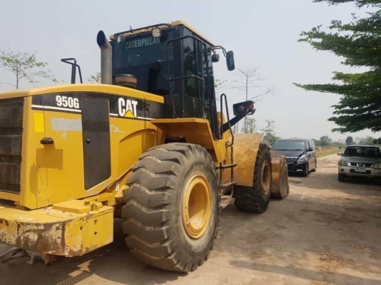 ขาย 1,450,000 บาท CATTERPILAR 950G ทำงาน 16,xxx ชม เครื่องดี เกียร์ดี  ระบบพร้อมใช้ ยางสวย เอกสารชื้อขาย รถอยู่ อยุธยา  090-772-3710 090-772-3708