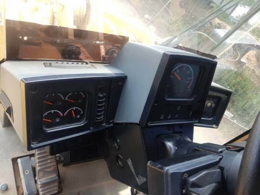 ขาย 1,450,000 บาท CATTERPILAR 950G ทำงาน 16,xxx ชม เครื่องดี เกียร์ดี  ระบบพร้อมใช้ ยางสวย เอกสารชื้อขาย รถอยู่ อยุธยา  090-772-3710 090-772-3708