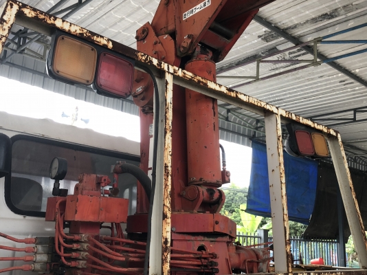 เครนสามตันสวยพร้อมใช้