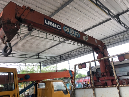 เครนสามตันสวยพร้อมใช้