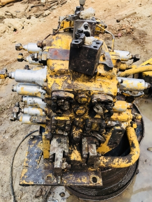 ขายแพคอนโทรล komatsu pc200-5