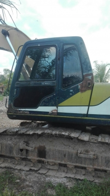 แยกอะไหล่ KOBELCO SK200มาครทรี สนใจอะไหล่ สอบถามได้ครับ