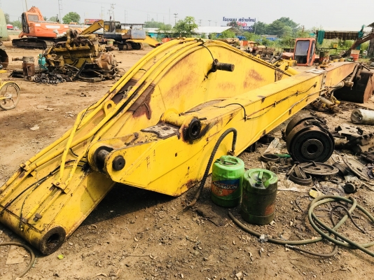 ขาย บูมยาว18เมตร ถอดจากKOBELCO SK200