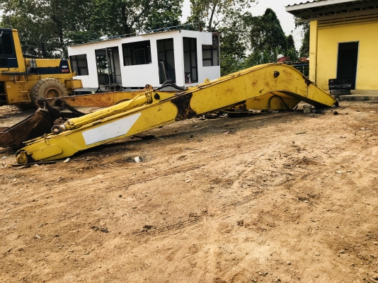 ขาย บูมยาว18เมตร ถอดจากKOBELCO SK200