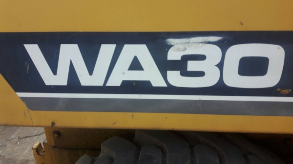 รถตักโคมัตสุ WA 30-1 เก่านอกราคา 400,000 สภาพสวยพร้อมใช้งาน รถ กทม.