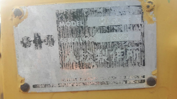 รถตักโคมัตสุ WA 30-1 เก่านอกราคา 400,000 สภาพสวยพร้อมใช้งาน รถ กทม.