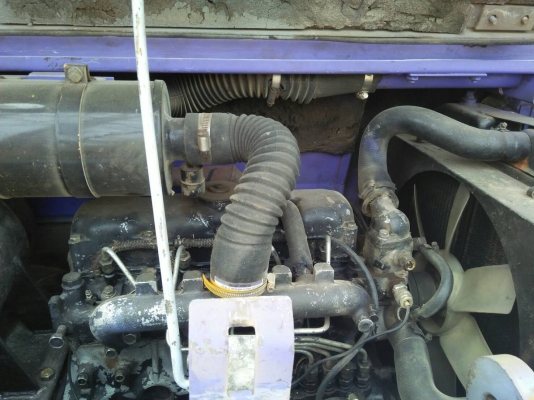 ขายด่วนๆๆถูกและดี  รถขุดยี่ห้อ KATO  รุ่น HD50 ปั้มนิ้ว/ คอนโทรนน้ำมัน/ อ๊อฟเซ็นบูม/ มาพร้อมลายหัวเจาะหรือตัวแย็คคอนครีต   เก่าจากญี่ปุ่น  สภาพใช้งานได้เลย/เครื่องยนต์นิ่ม  ทดสอบสินค้าได้ขายราคาถูก370,000