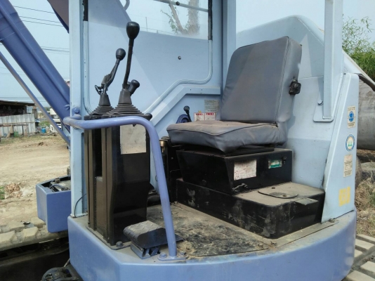 ขายด่วนๆๆถูกและดี  รถขุดยี่ห้อ KATO  รุ่น HD50 ปั้มนิ้ว/ คอนโทรนน้ำมัน/ อ๊อฟเซ็นบูม/ มาพร้อมลายหัวเจาะหรือตัวแย็คคอนครีต   เก่าจากญี่ปุ่น  สภาพใช้งานได้เลย/เครื่องยนต์นิ่ม  ทดสอบสินค้าได้ขายราคาถูก370,000