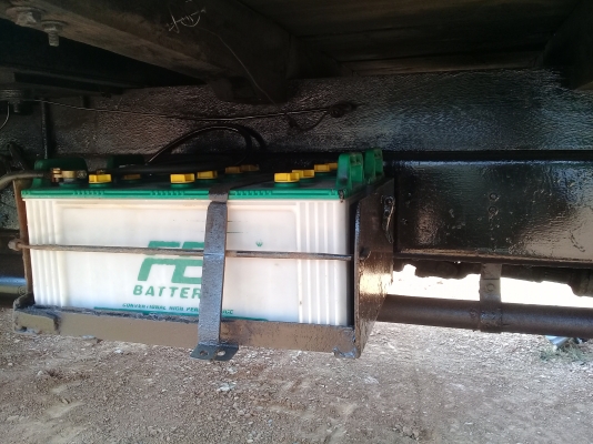 ขายรถหกล้อหัวยาวงามๆTXD145แรง กะบะพื้นเหล็กปูทับไม้เสาลูกตั้งรั้วเป็นเหล็กหมดพร้อมใช้งานวิ่งไม่ยูคาก็วิ่งอ้อยก็ดีครับยางสวยทุกเส่นคัชซีดีไม่หักไม่ดาม(สนใจซื้อส่งได้เน้นโทร081-0118032ต้น)