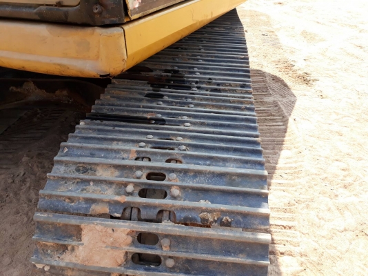 ขออนุญาตขายCAT 320b เอกสารไฟฟ้าครบ ช่วงล่างเต็มเอวเเน่น สภาพดี พร้อทใช้งานราคา 880000บาท สนใจติดต่อช่างดำ 0853224877 0988930465 ไอดีไลน์0853224877ครับผม