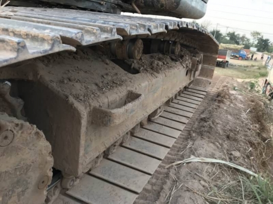 ขาย 895,000 บาท HYUNDAI  ROBEX210-T ทำงาน 8,476 ชม เครื่องดี ปั้มแรง ไฟฟ้าครบ โซ่หนา เอวแน่น เอกสารเล่มทะเบียน  รถอยู่ ขอนแก่น โทร 0610710295