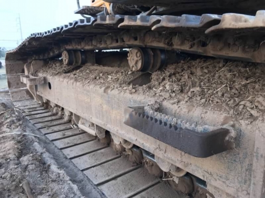 ขาย 895,000 บาท HYUNDAI  ROBEX210-T ทำงาน 8,476 ชม เครื่องดี ปั้มแรง ไฟฟ้าครบ โซ่หนา เอวแน่น เอกสารเล่มทะเบียน  รถอยู่ ขอนแก่น โทร 0610710295