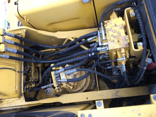 ขออนุญาตขายkomatsu pc200-7 เอกสารครบพร้อมใช้งานทุกระบบ ช่วงล่างเต็มเอวแน่น ราคา 1550000บาท สนใจติดต่อช่างดำ 0853224877 0988930465 ไอดีไลน์ 0853224877ครับผม