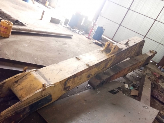 ขออนุญาตขายบูมยาว16m kobelco200 มากทรี ทำงานเหล็กแล้วยังไม่ได้ทำสี ตามสภาพราคา 185000บาทถ้าทำสีใส่แป็บไฮดอริกให้พร้อมใช้งานราคา 255000บาทครับผม สนใจติดต่อช่างดำ 0853224877 0988930465 ไอดีไลน์ 0853224877 ครับผม