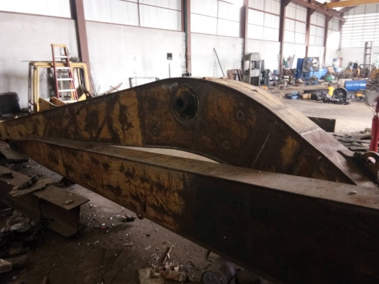 ขออนุญาตขายบูมยาว16m kobelco200 มากทรี ทำงานเหล็กแล้วยังไม่ได้ทำสี ตามสภาพราคา 185000บาทถ้าทำสีใส่แป็บไฮดอริกให้พร้อมใช้งานราคา 255000บาทครับผม สนใจติดต่อช่างดำ 0853224877 0988930465 ไอดีไลน์ 0853224877 ครับผม