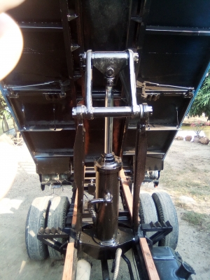 ขายอีแต๋น6ล้อดั้มสภาพพร้อมใช้งานส่งฟรีครับ