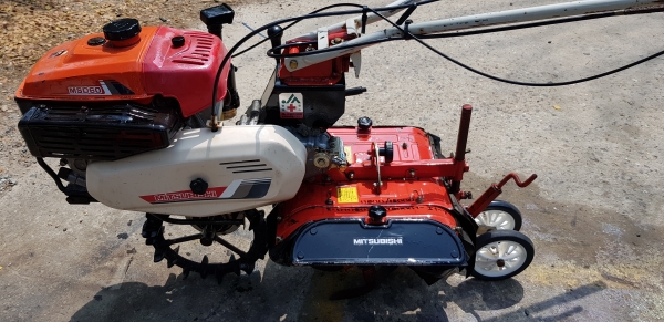 รถพรวนดิน สาดดินยกร่อง 6 แรง ใบตีดินเต็มๆๆพร้อมใช้งาน