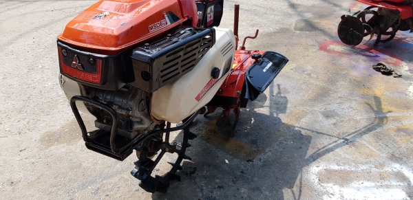 รถพรวนดิน สาดดินยกร่อง 6 แรง ใบตีดินเต็มๆๆพร้อมใช้งาน