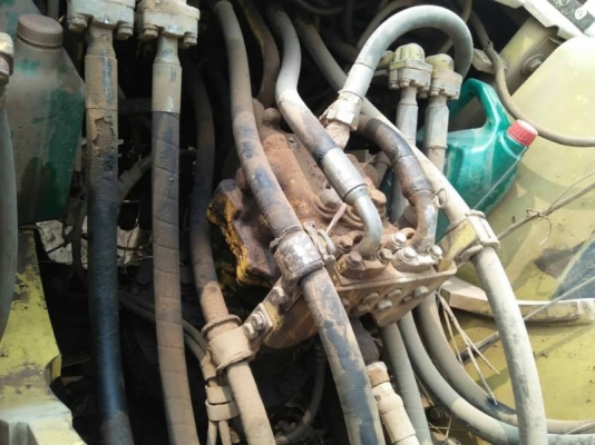 KOMATSU PC 200-6 KOMATSU PC 200-6