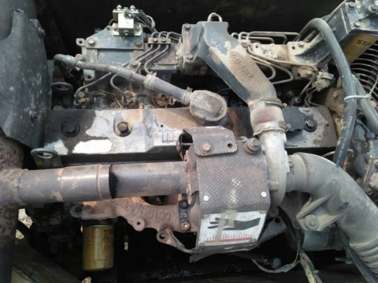 KOMATSU PC 200-6 KOMATSU PC 200-6