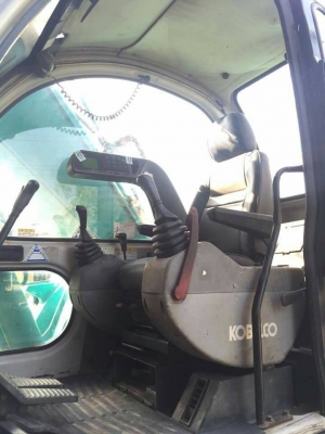 ขายจ้า. KOBELCO SK200-2 มาร์คไฟว์  เก่านอกแท้  เดิมๆๆ  มีลายแย๊ก  แทรคใหญ่  พร้อมใช้  โทร 089-3818694  ดวงนภา