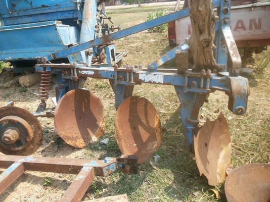ขายตามสภาพ ผาล3ของTTติดมากับรถไถฟอดร์ตามรูป