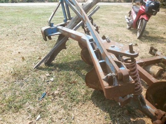 ขายตามสภาพ ผาล3ของTTติดมากับรถไถฟอดร์ตามรูป ขายตามสภาพ ผาล3ของTTติดมากับรถไถฟอดร์ตามรูป