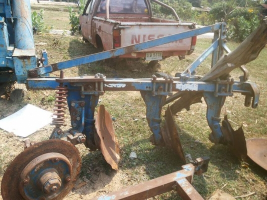 ขายตามสภาพ ผาล3ของTTติดมากับรถไถฟอดร์ตามรูป ขายตามสภาพ ผาล3ของTTติดมากับรถไถฟอดร์ตามรูป
