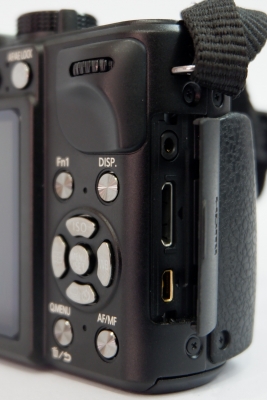 กล้อง PANASONIC LUMIX GX1 +Len 14-42 mm. กระเป๋า ที่ชาร์ท เเบต mem 8 GB สภาพดี ส่งฟรี กล้อง PANASONIC LUMIX GX1 +Len 14-42 mm. กระเป๋า ที่ชาร์ท เเบต mem 8 GB สภาพดี ส่งฟรี