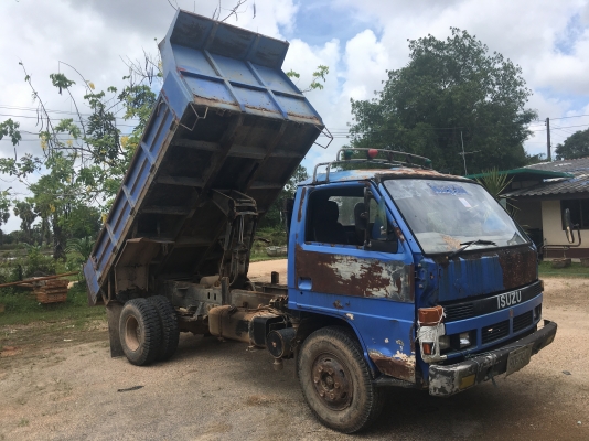 ขายรถบรรทุก 6 ล้อ ISUZU NPR 115 แรง